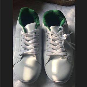 White and green shoes that is nice to wear